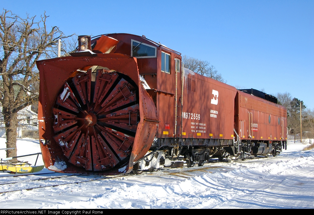BN 972559 972572, Rotary Snow Plow and Power Unit, awaiting pusher power